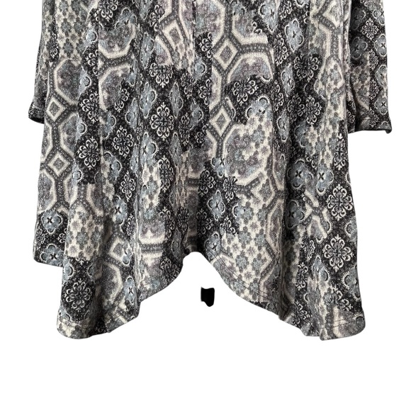 Westport Silver Blue Metallic Sweater Floral Knit Pullover V-Neck Asymmetrical - Picture 7 of 12